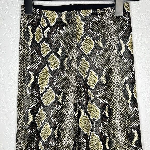 New Commando Faux Leather Animal Leggings Women's Olive Snake Print XS - Picture 4 of 14